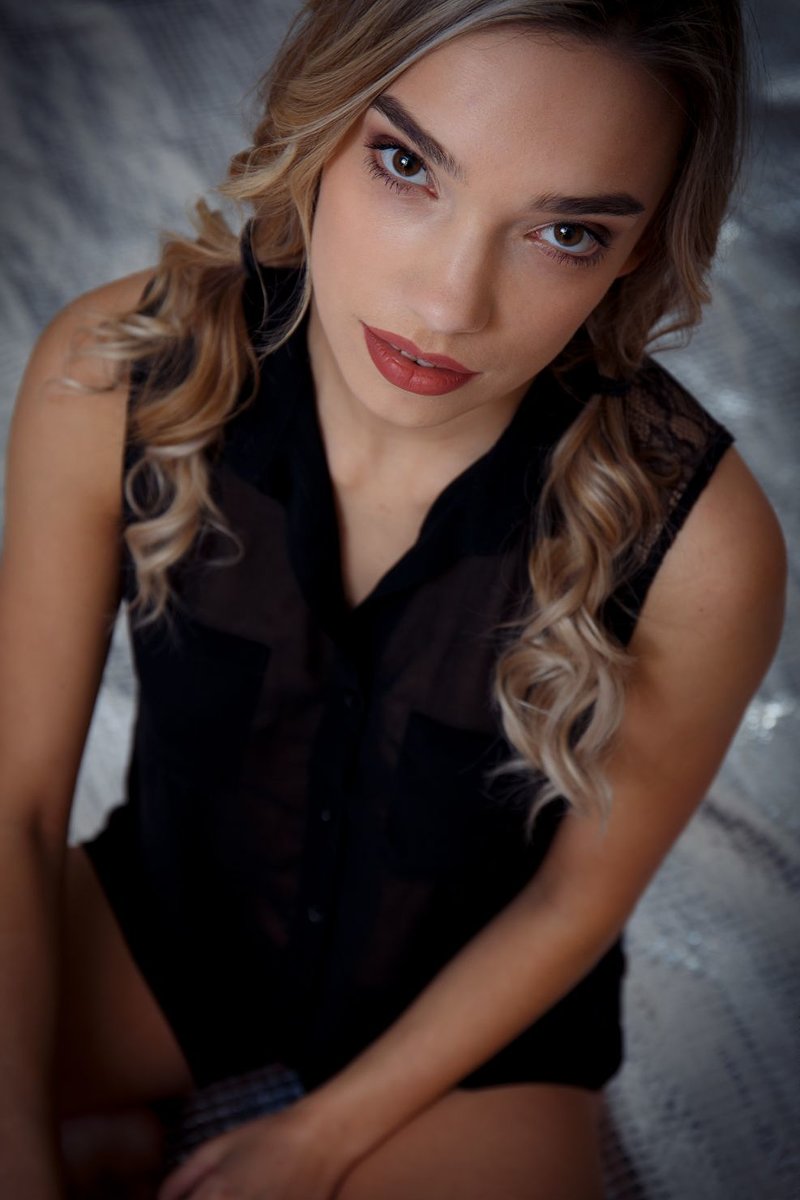 Елена, 18 лет, 0 размер груди